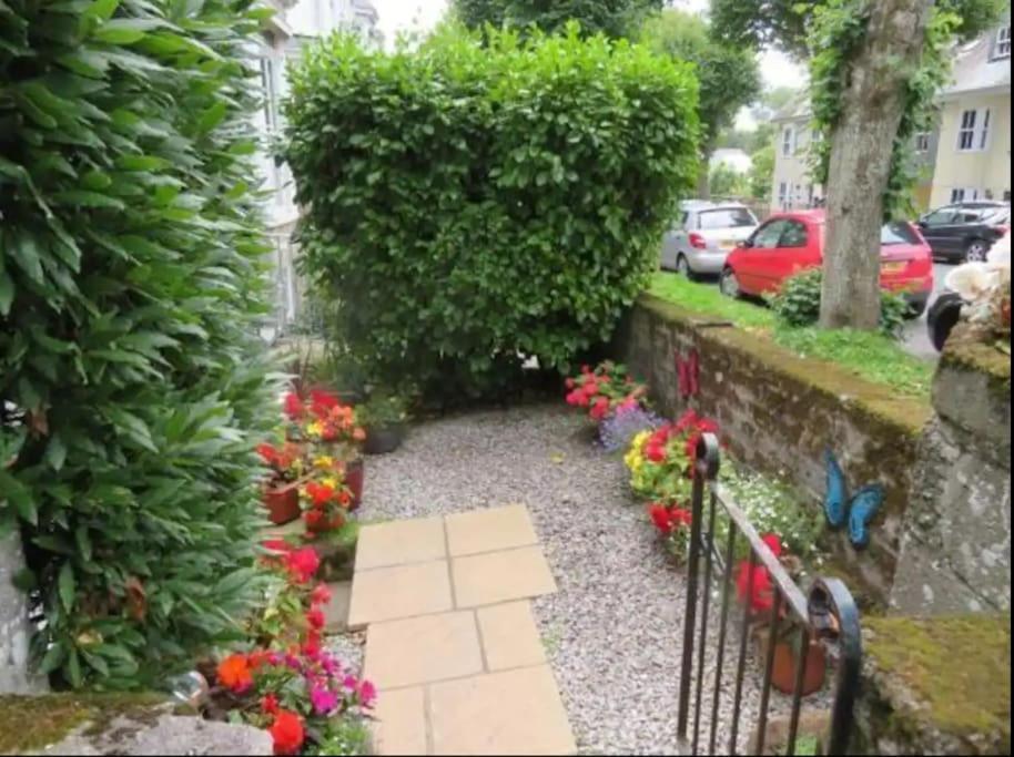 Bright 2 Bedroom Apartment Near Seafront Central Penzance Exterior photo